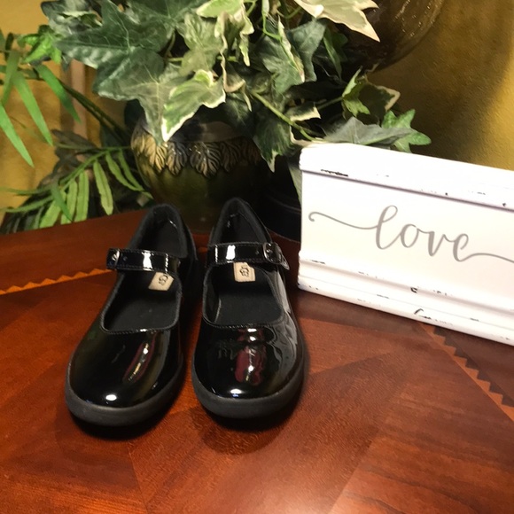 ugg dorothea mary jane